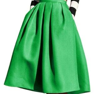 Women’s High Waisted Pleated A line skirt.